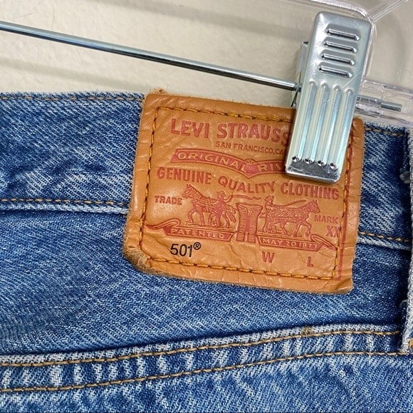 Levi's 501 Jeans Distressed Premium Denim Truth Unfolds Women's 26 - Picture 9 of 10